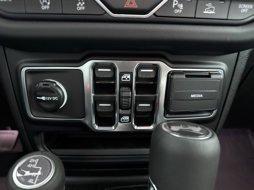 New 2025 Jeep Wrangler Sahara image 39