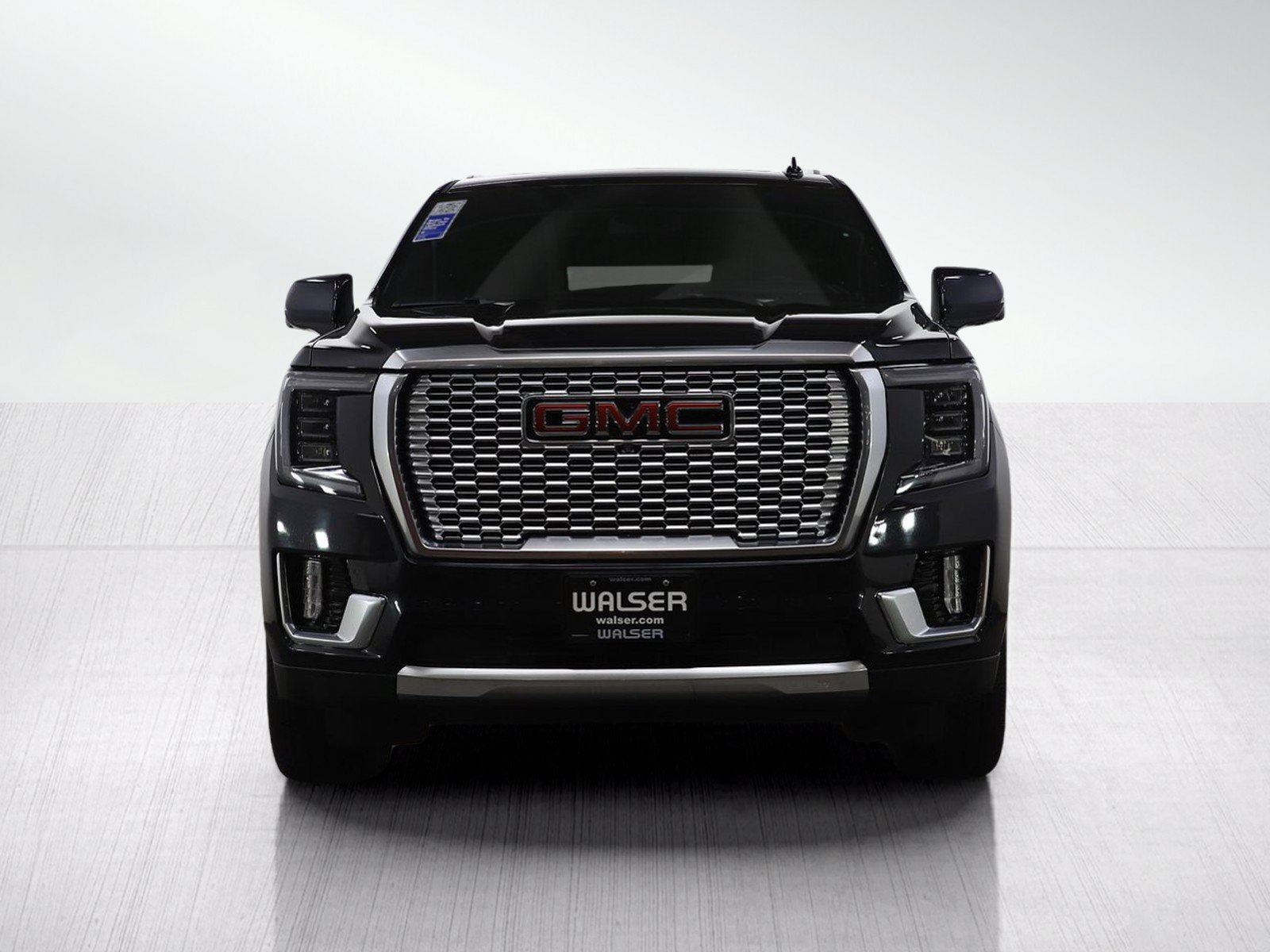 Used 2023 GMC Yukon XL Denali AWD/4WD image 9