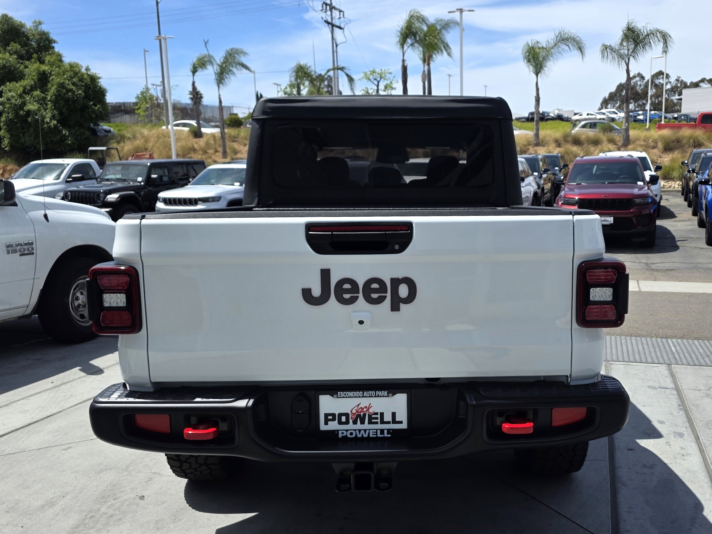 New 2026 Jeep Gladiator Rubicon w/ Steel Power Dome Hood Package AWD/4WD image 3