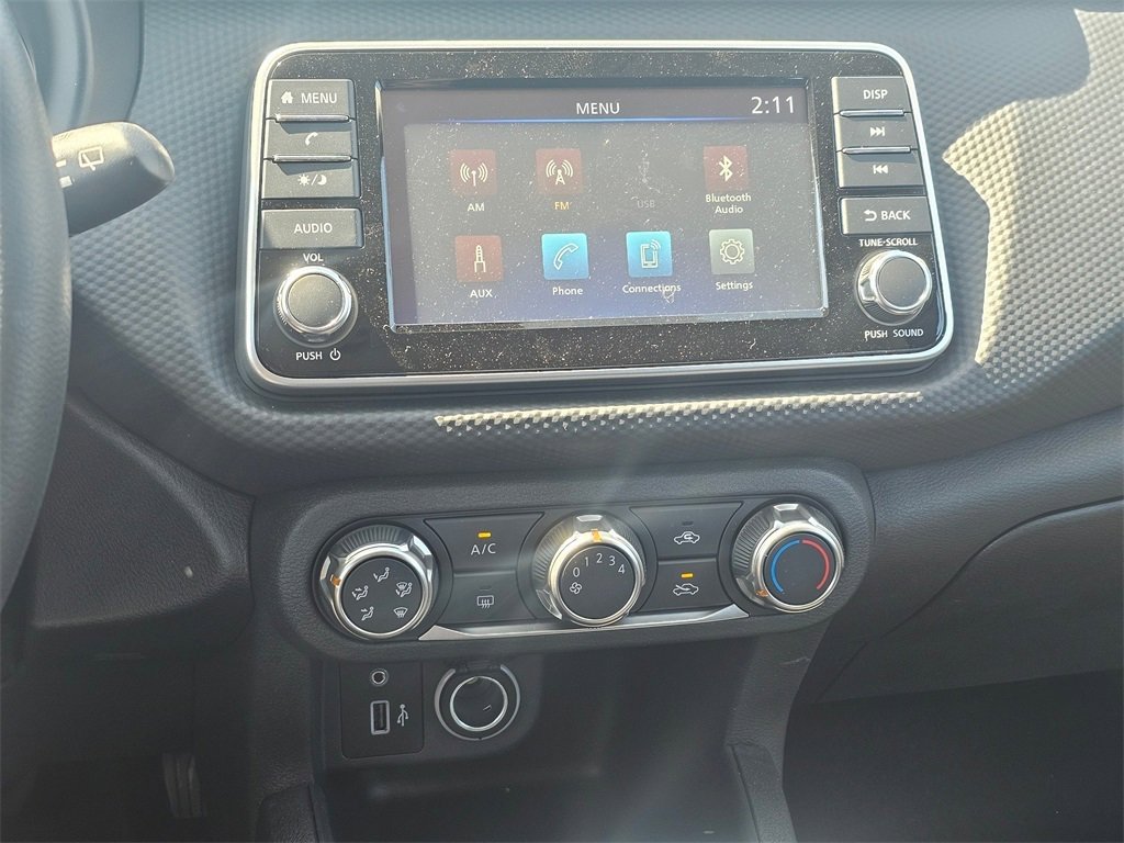 New 2025 Nissan Kicks Play S image 12