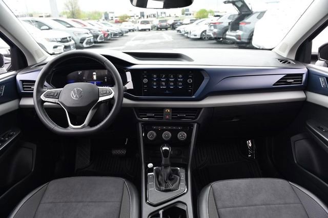 Certified 2023 Volkswagen Taos SE w/ Panoramic Sunroof Package image 7