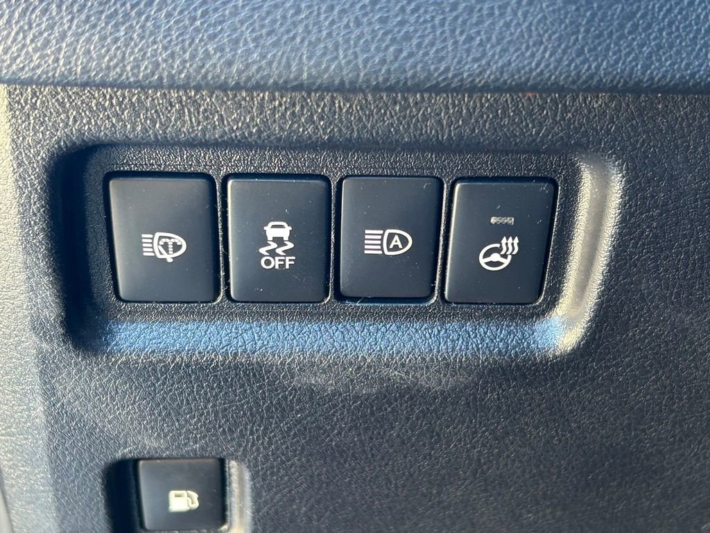 Used 2021 Lexus GX 460 Luxury w/ Sport Design Package AWD/4WD image 24