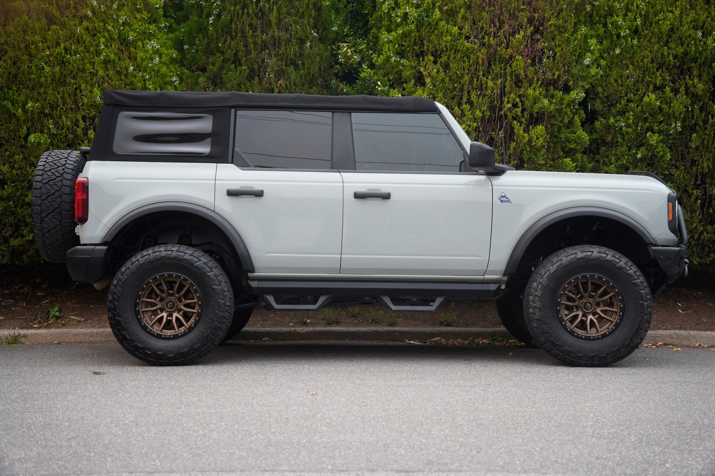 Used 2021 Ford Bronco Black Diamond AWD/4WD image 9