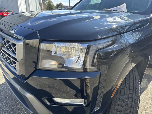Used 2023 Nissan Frontier SV w/ SV Convenience Package AWD/4WD image 30