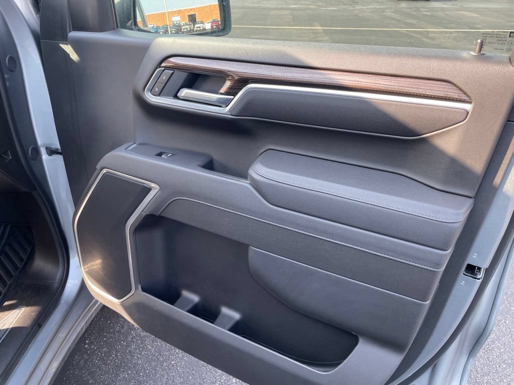 Used 2026 Chevrolet Silverado 1500 RST AWD/4WD image 9