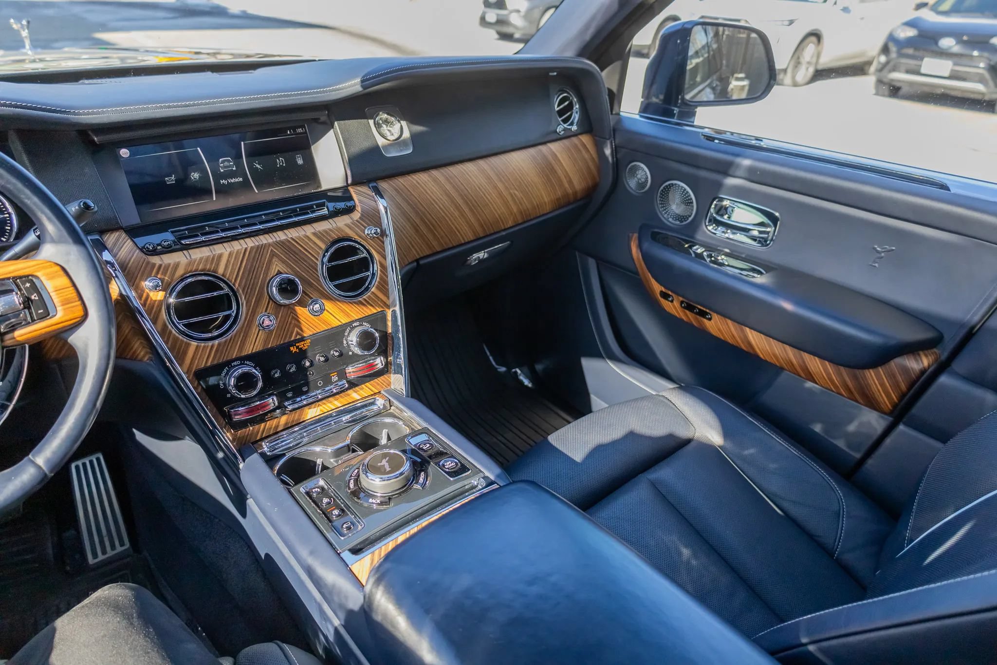 Used 2019 Rolls-Royce Cullinan AWD/4WD image 49