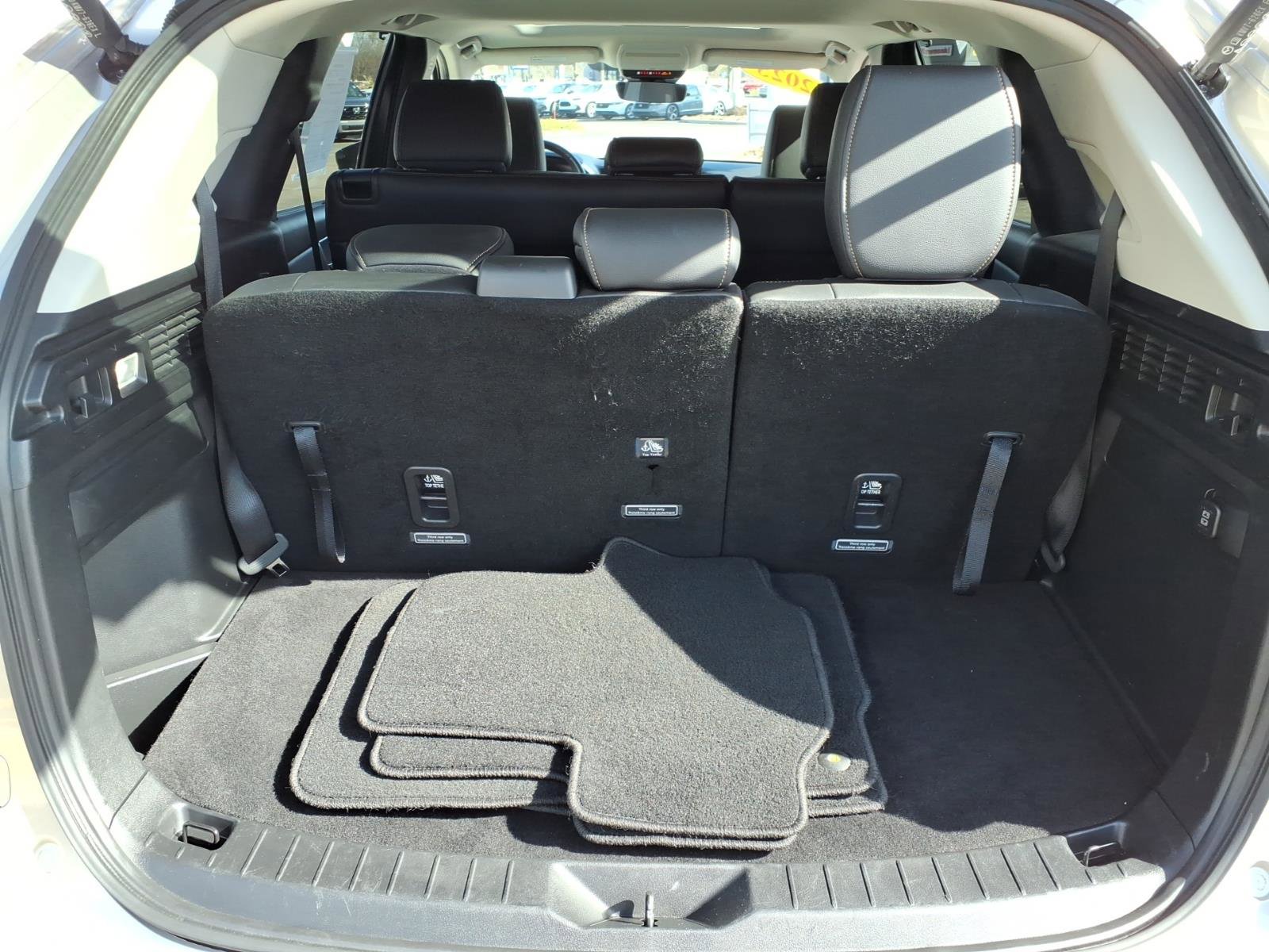 Used 2025 MAZDA CX-90 3.3 Turbo w/ Preferred Package image 14
