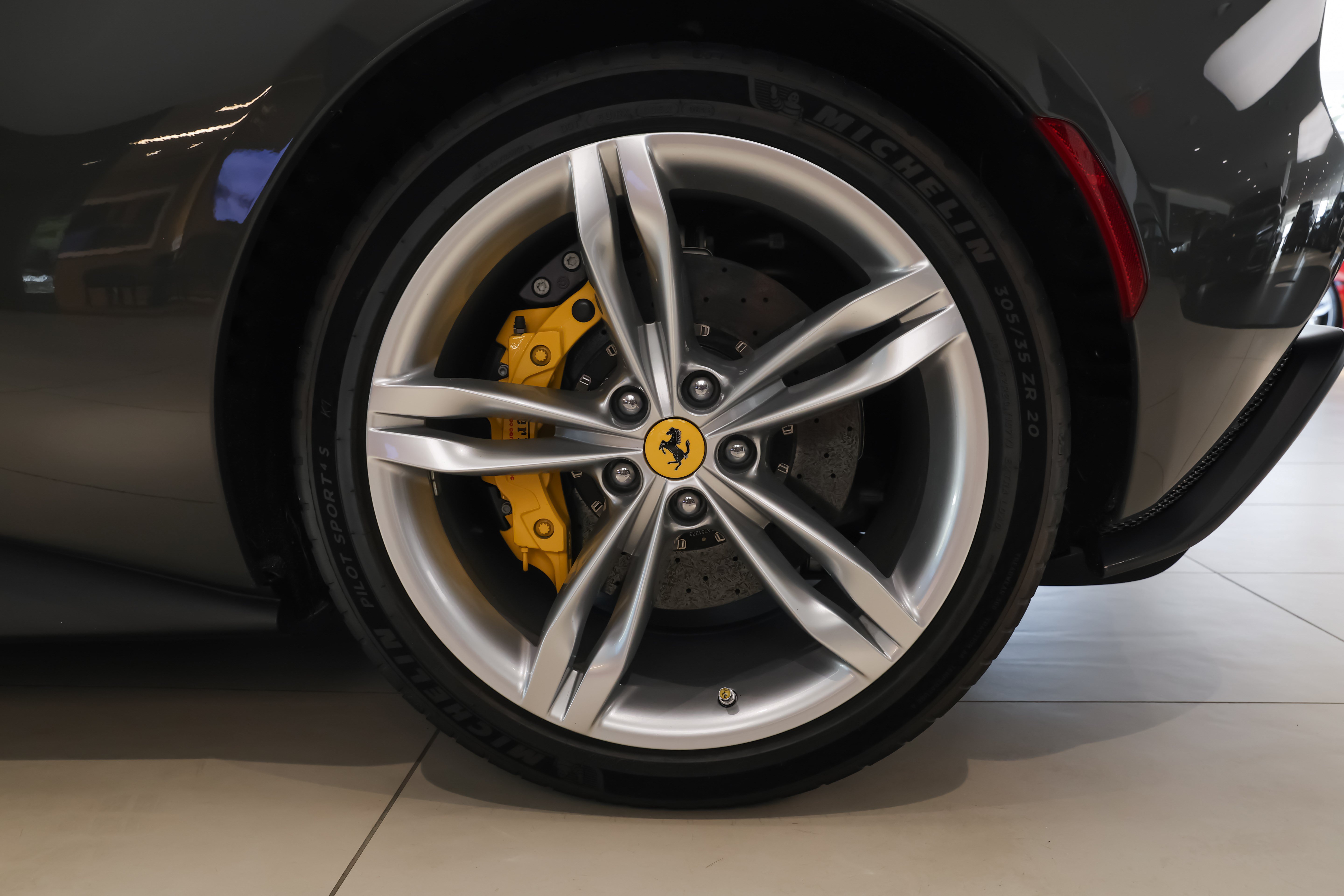 Used 2023 Ferrari 296 GTB RWD image 14