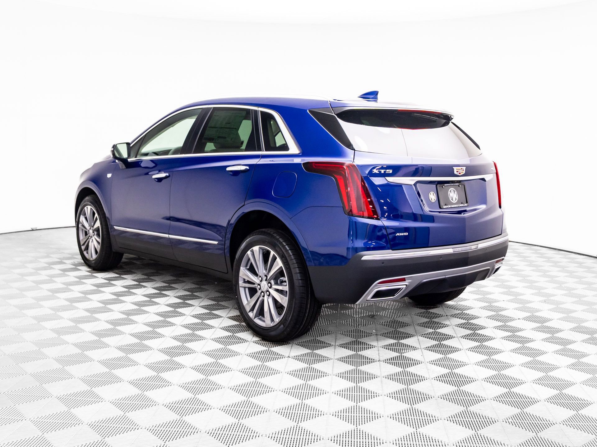 New 2026 Cadillac XT5 Premium Luxury w/ Driver Assist Package image 3