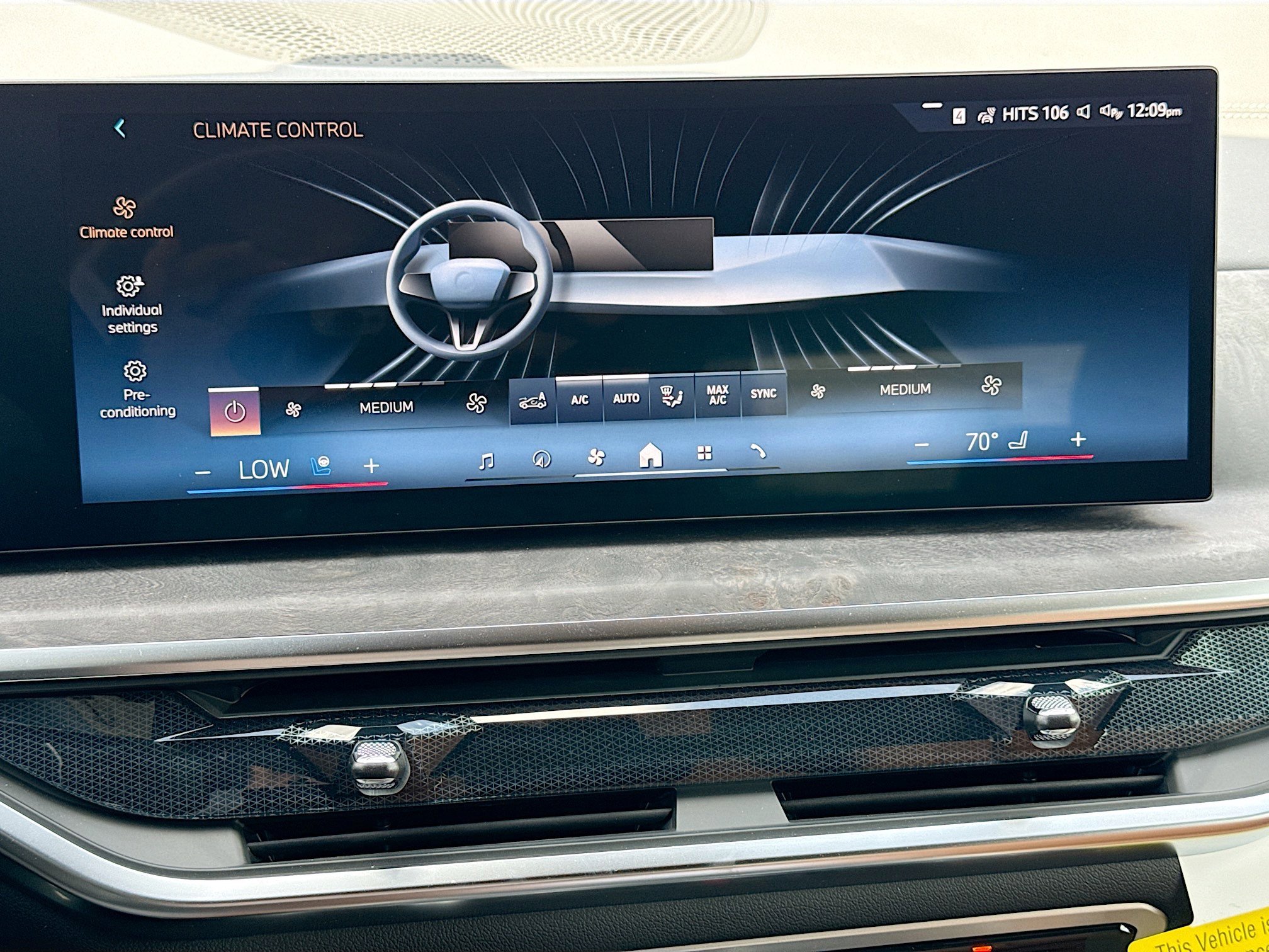 New 2026 BMW X7 xDrive40i w/ M Sport Package image 37