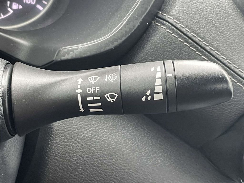 Used 2023 Nissan Sentra SV image 32