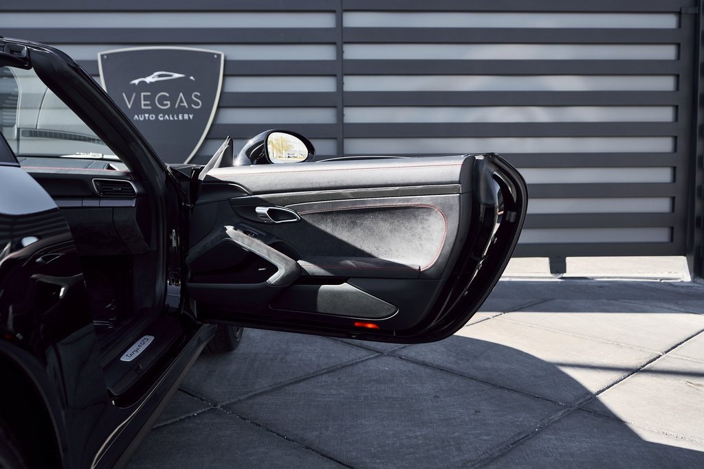 Used 2019 Porsche 911 Targa 4 GTS image 21