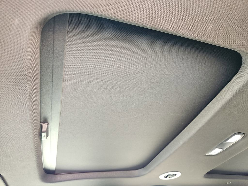 Used 2023 Chevrolet Traverse High Country w/ LPO, Floor Liner Package image 31