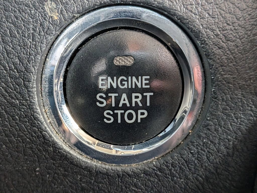 Used 2015 Toyota 4Runner Limited image 30