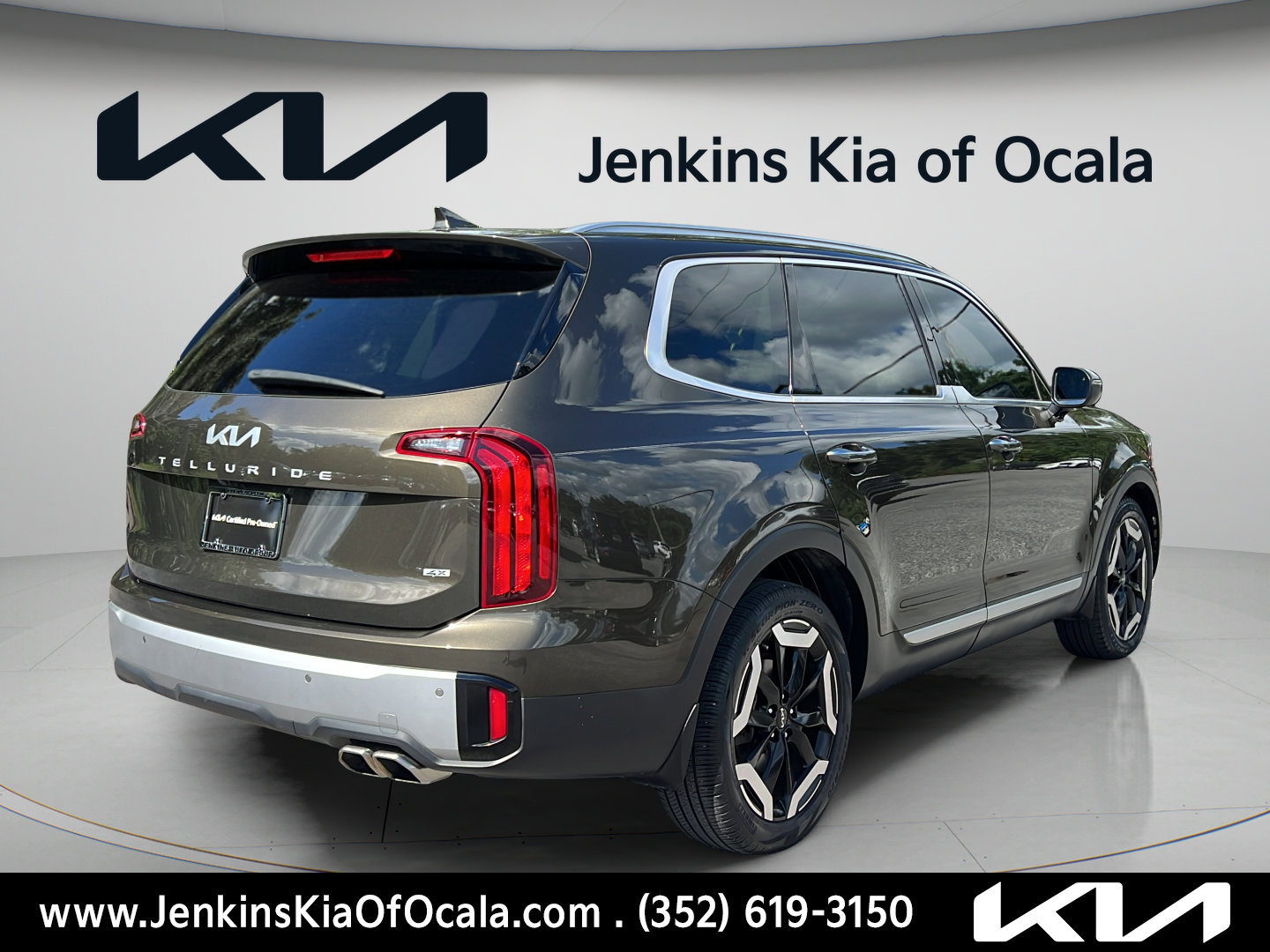 Certified 2023 Kia Telluride S AWD/4WD image 3