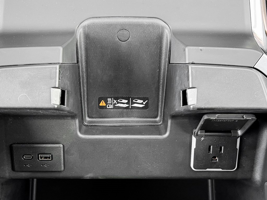 Used 2024 Chevrolet Silverado 2500 High Country image 25