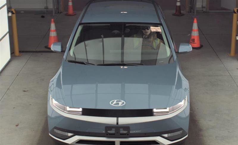 Used 2024 Hyundai Ioniq 5 SEL AWD/4WD image 2