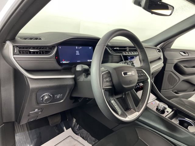 Used 2024 Jeep Grand Cherokee L Laredo image 19