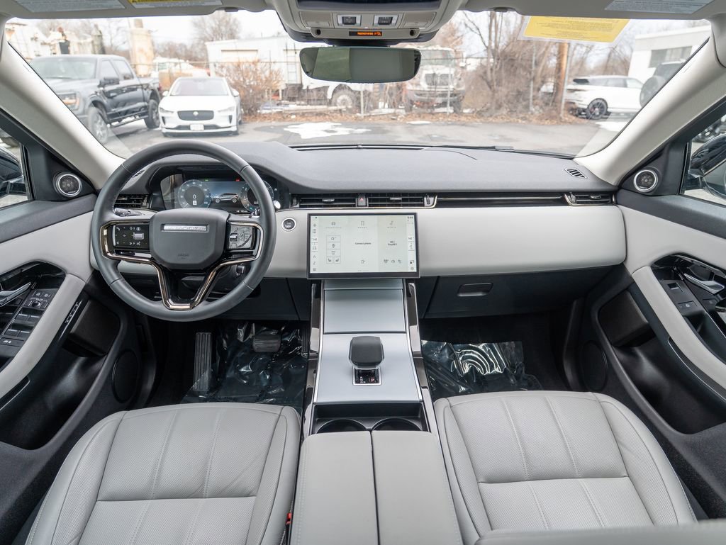 Certified 2025 Land Rover Range Rover Evoque S image 17