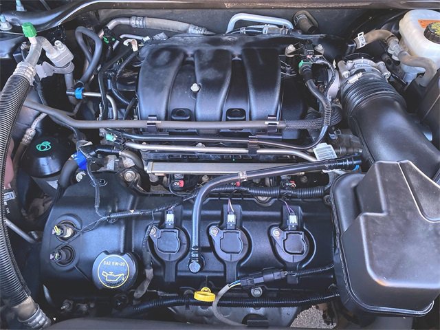 Used 2019 Ford Explorer XLT image 28