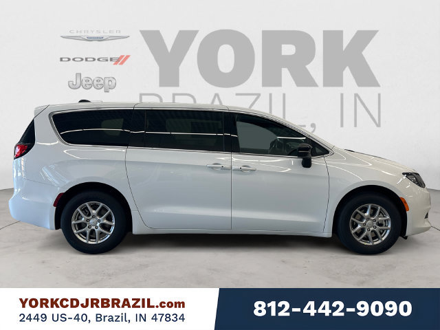 New 2027 Chrysler Pacifica LX FWD image 6