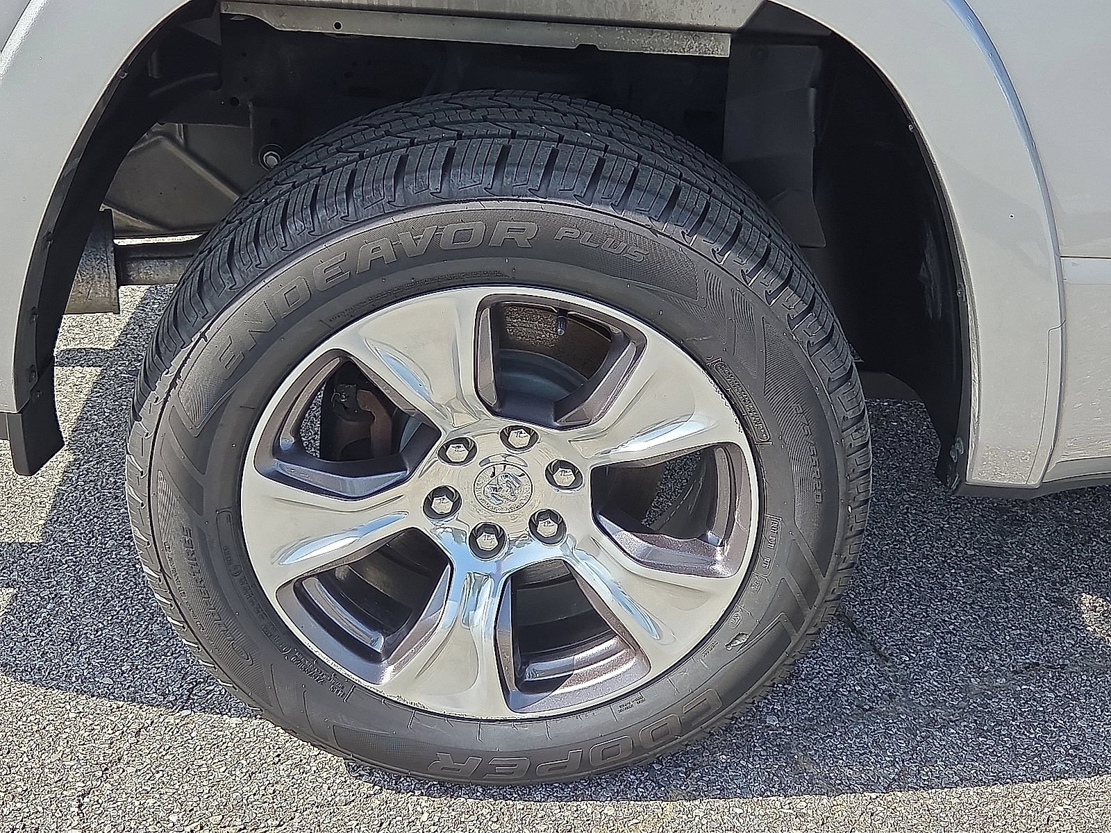 Used 2021 RAM 1500 Laramie AWD/4WD image 17
