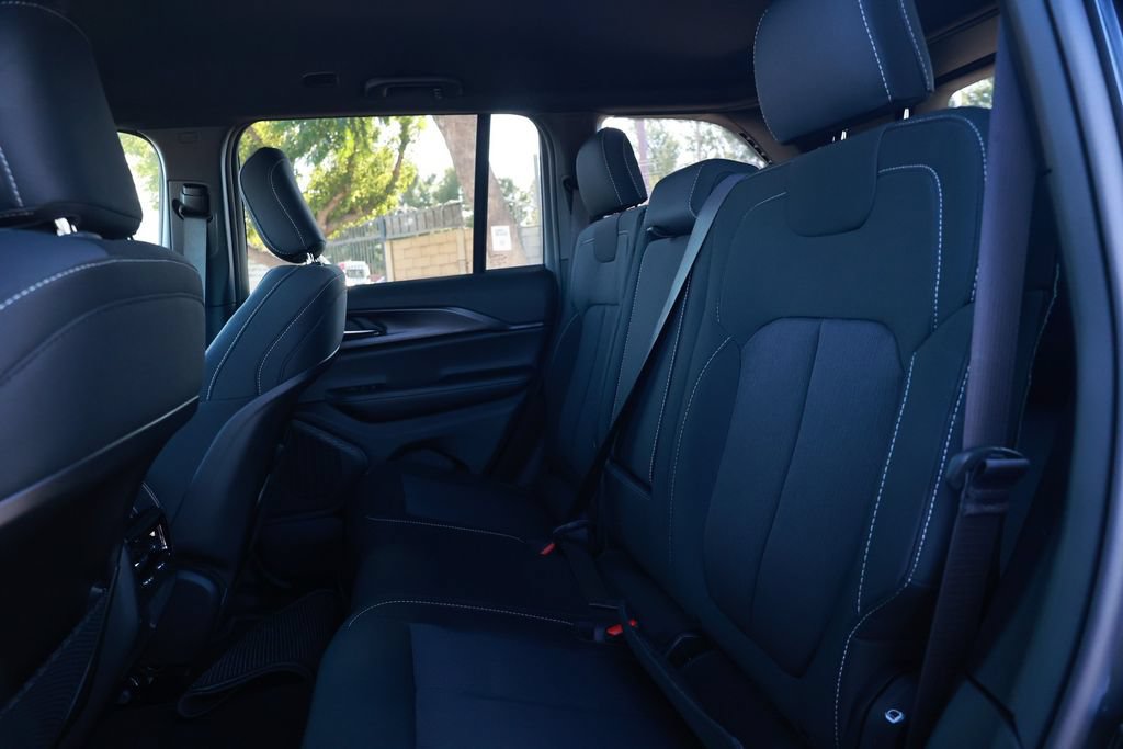 New 2026 Jeep Grand Cherokee Laredo RWD image 30
