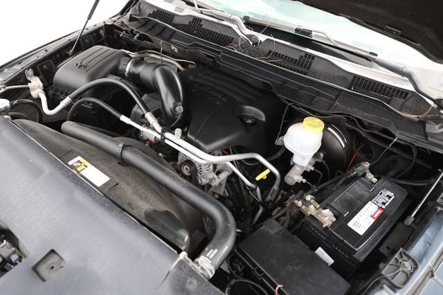 Used 2017 RAM 1500 SLT RWD image 46