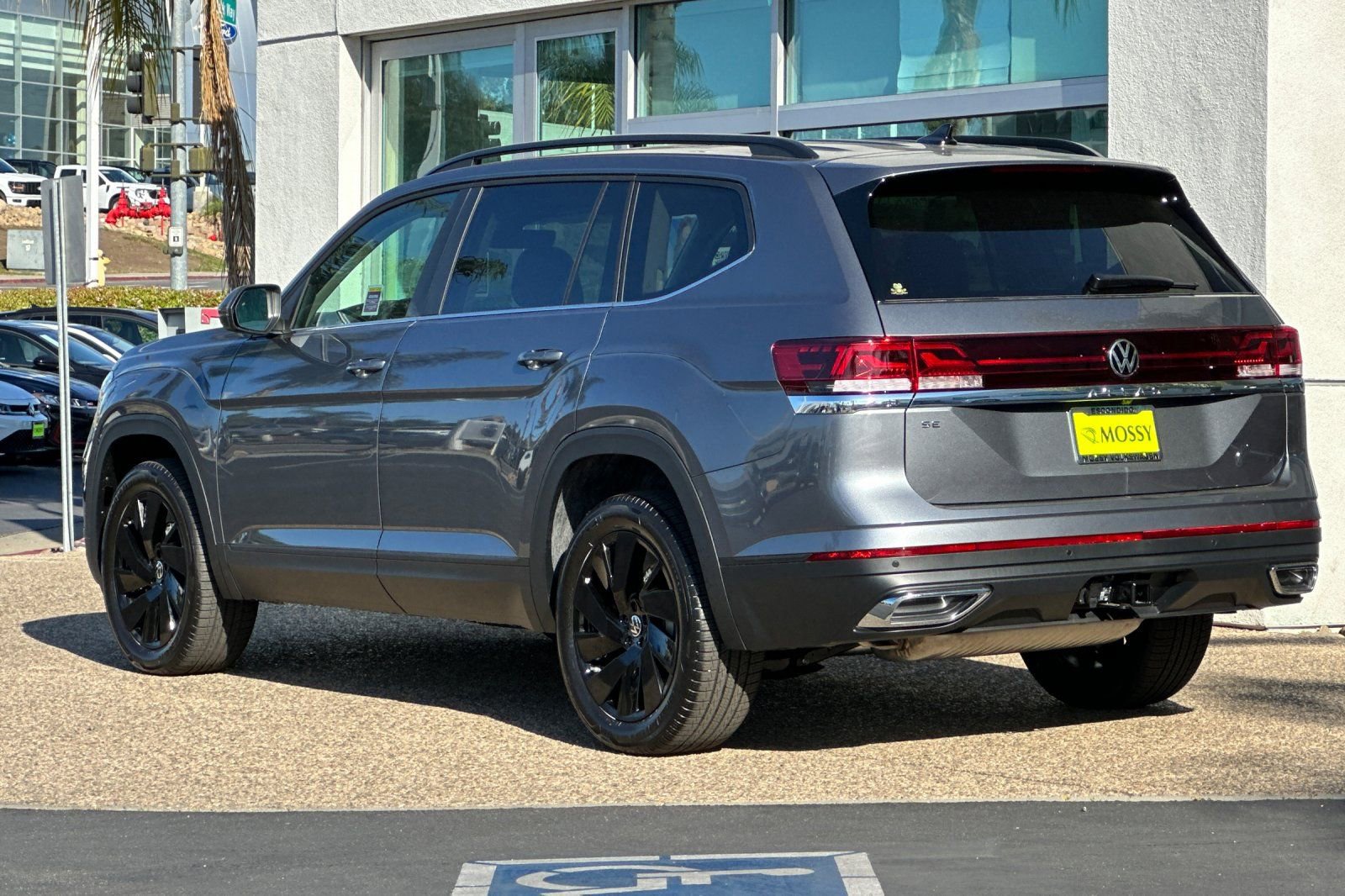 New 2025 Volkswagen Atlas SE image 6