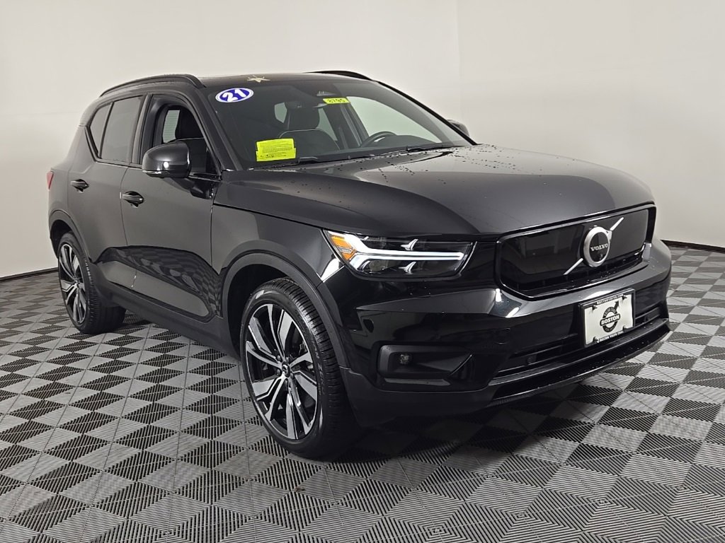 Used 2021 Volvo XC40 P8 Recharge w/ Advanced Package image 2