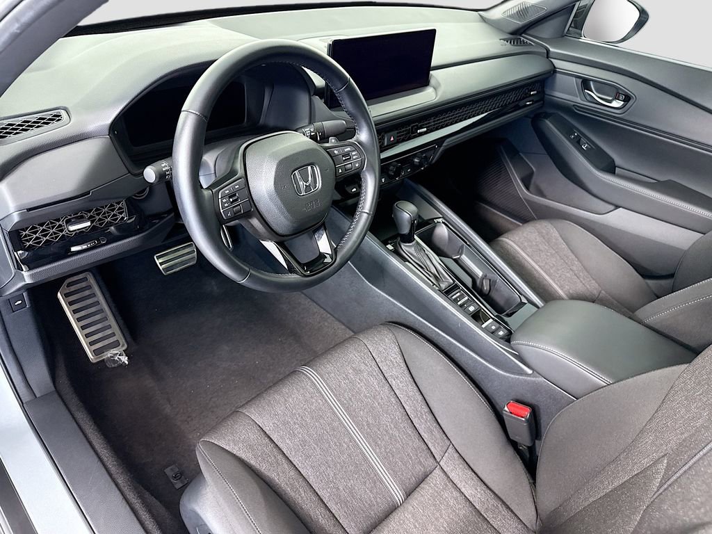 Used 2024 Honda Accord Sport image 9