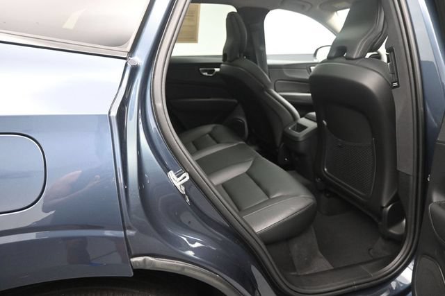Certified 2024 Volvo XC60 B5 Core AWD/4WD image 25