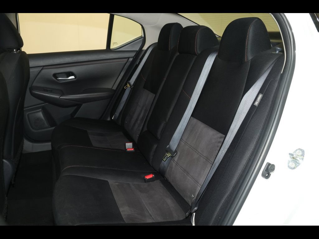 Used 2025 Nissan Sentra SR w/ Midnight Edition FWD image 26