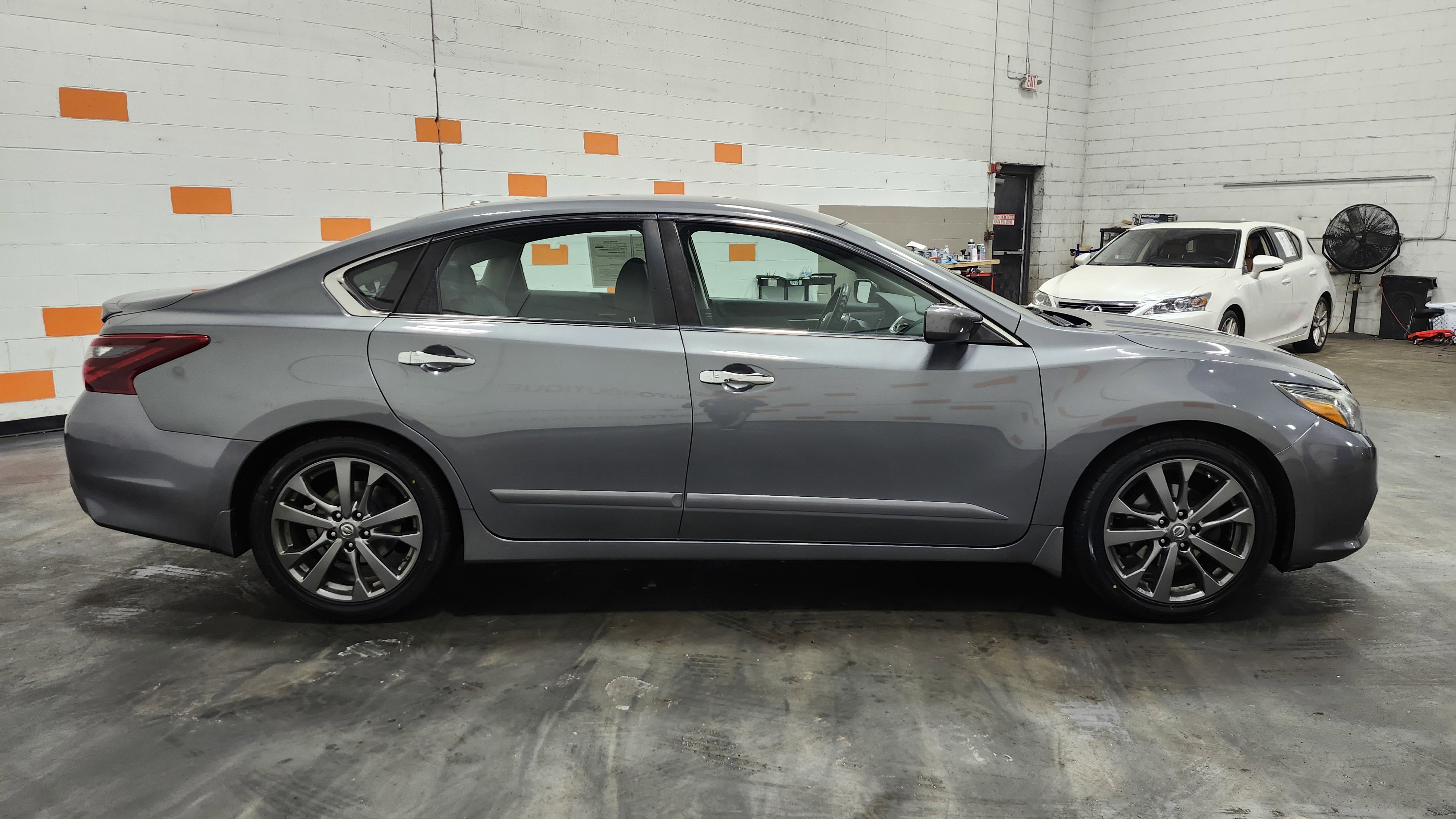 Used 2018 Nissan Altima 2.5 SR w/ SR Special Edition image 18
