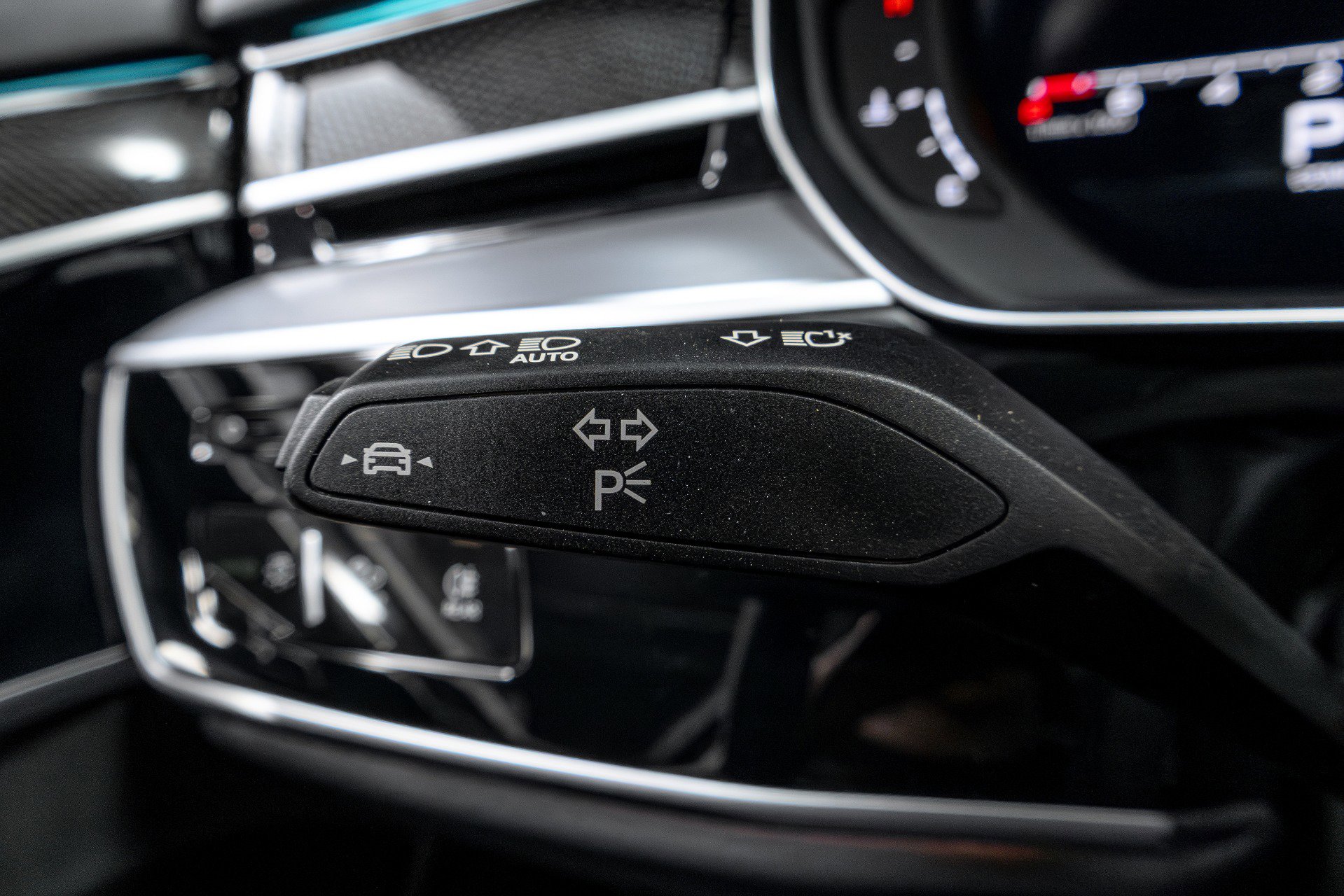 Used 2023 Audi S8 image 59