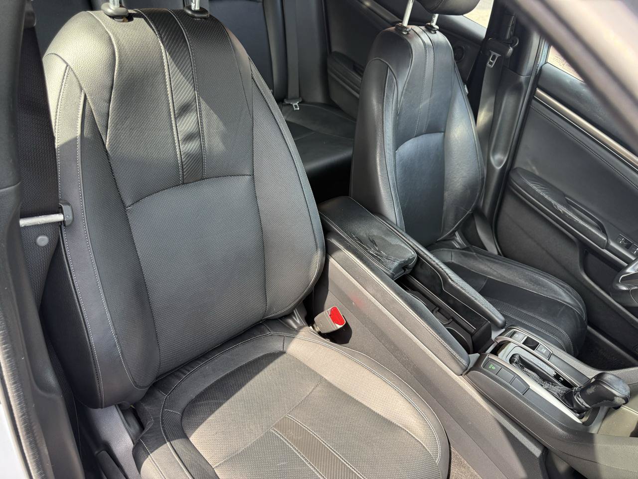 Used 2017 Honda Civic EX-L image 9
