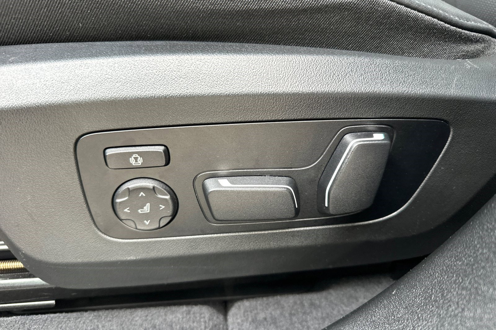 Used 2025 BMW X3 xDrive30i w/ Convenience Package image 14