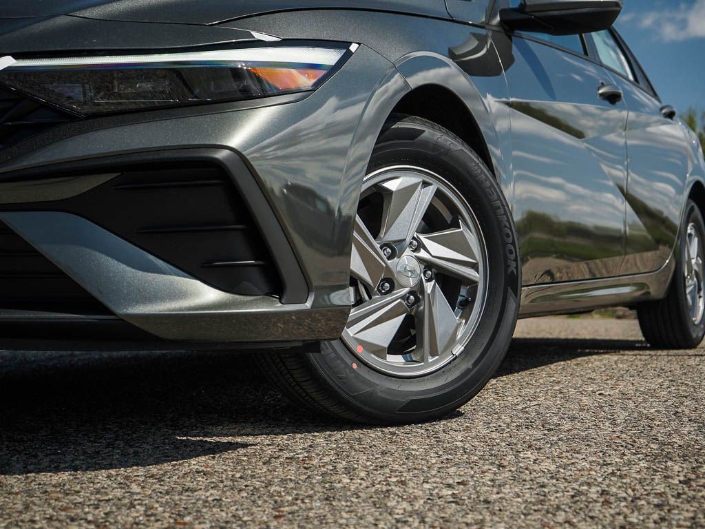 New 2026 Hyundai Elantra SE FWD image 6
