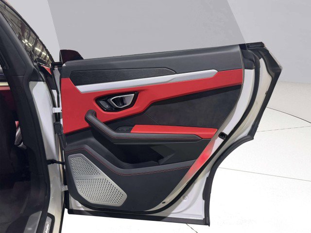 Used 2019 Lamborghini Urus image 60