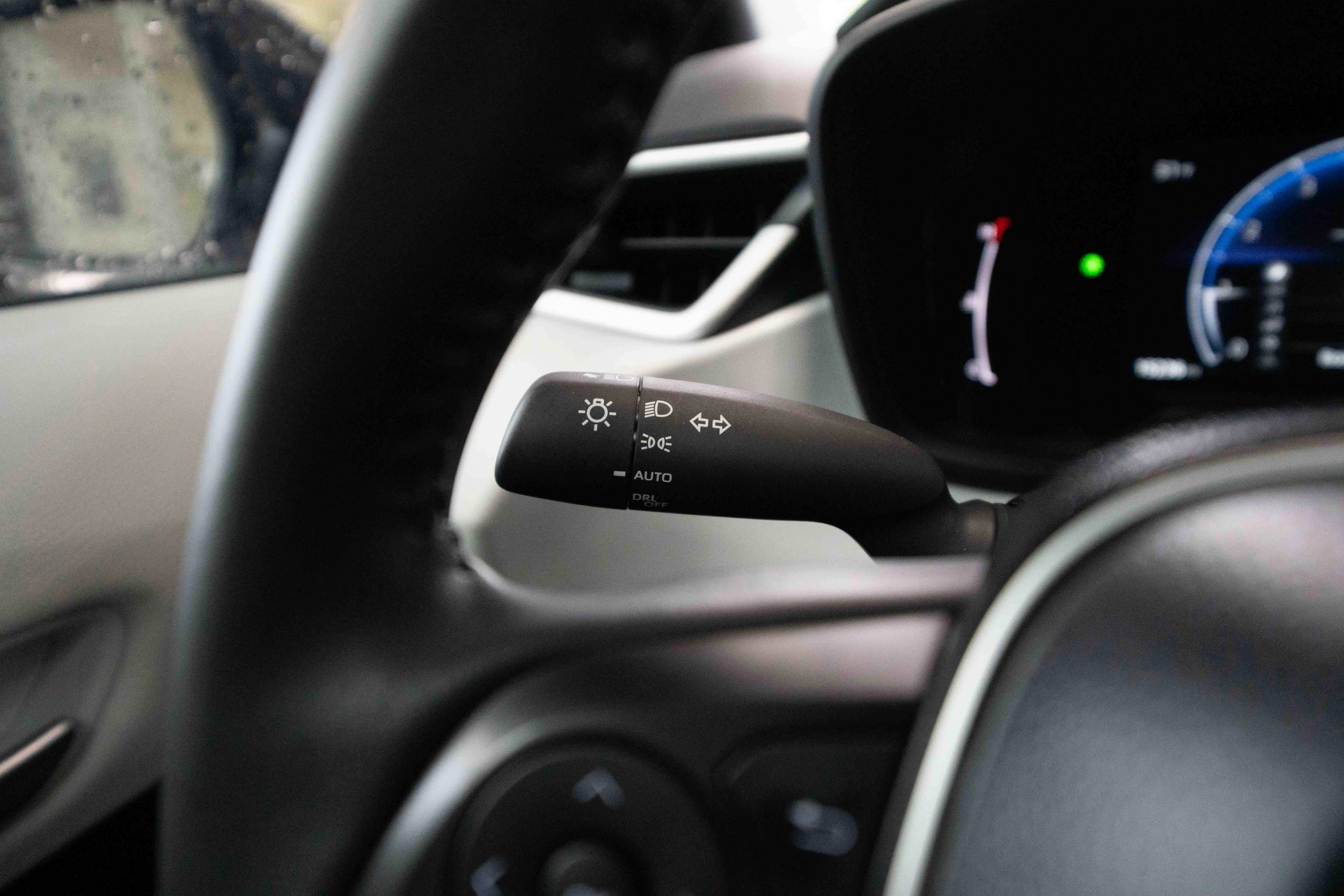 Certified 2025 Toyota Corolla SE w/ SE Premium Package image 14