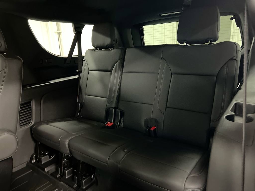 New 2026 Chevrolet Suburban Z71 w/ Comfort Package AWD/4WD image 25