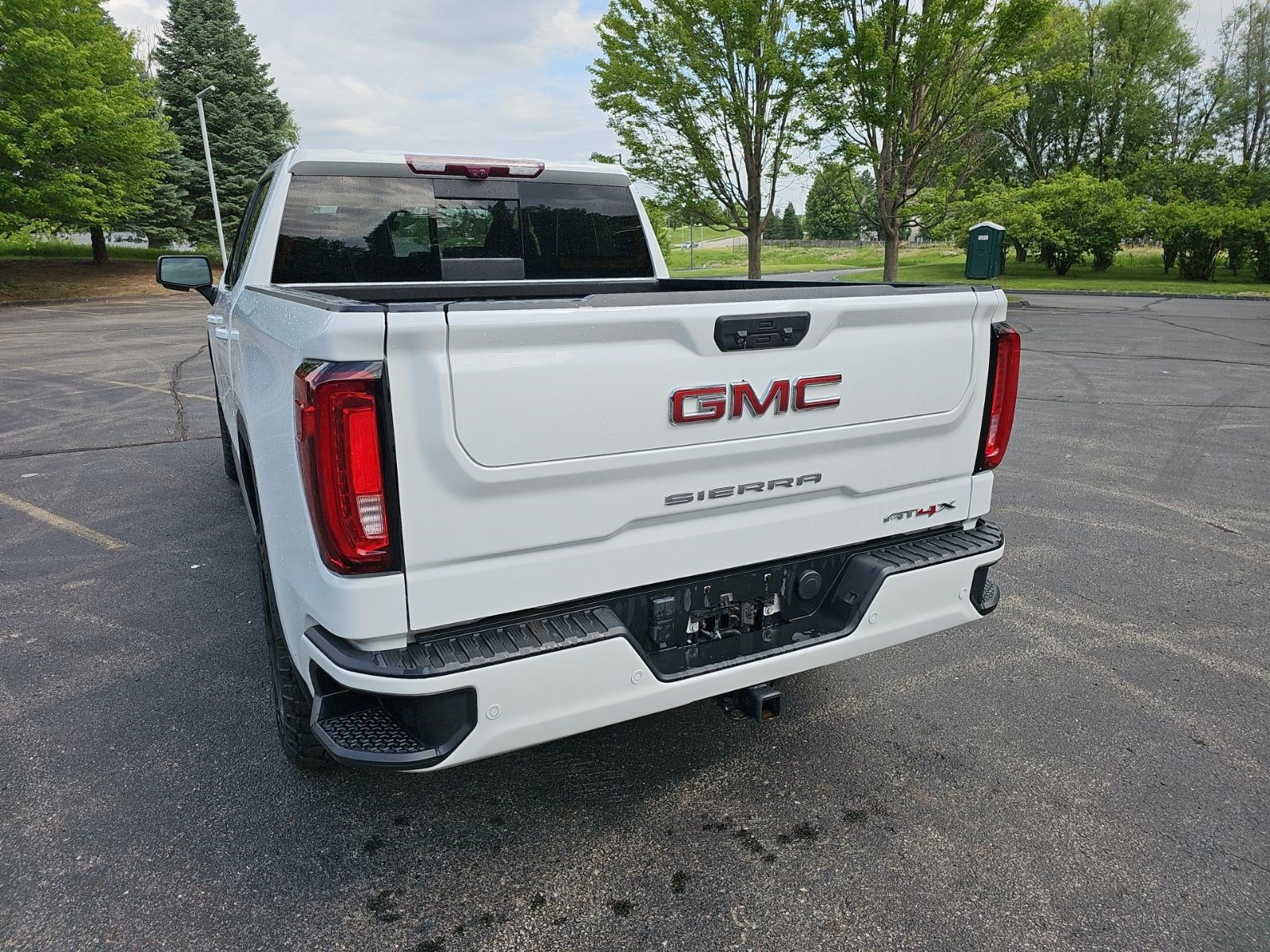 Used 2022 GMC Sierra 1500 AT4X AWD/4WD image 3