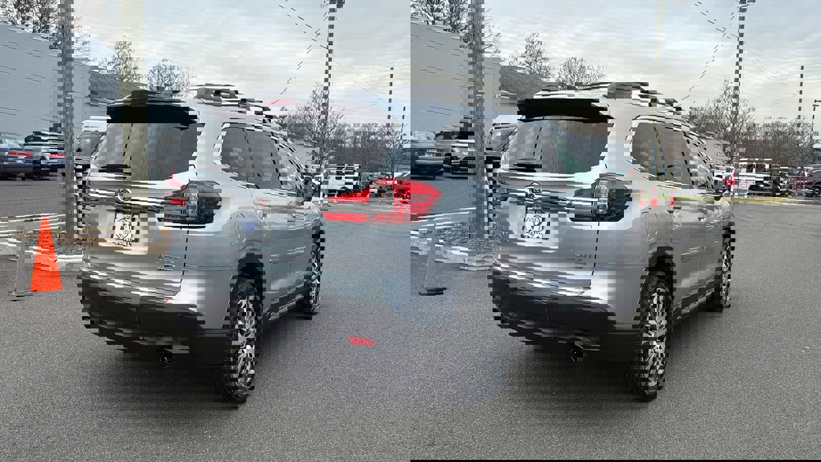 Used 2020 Subaru Ascent Limited image 3