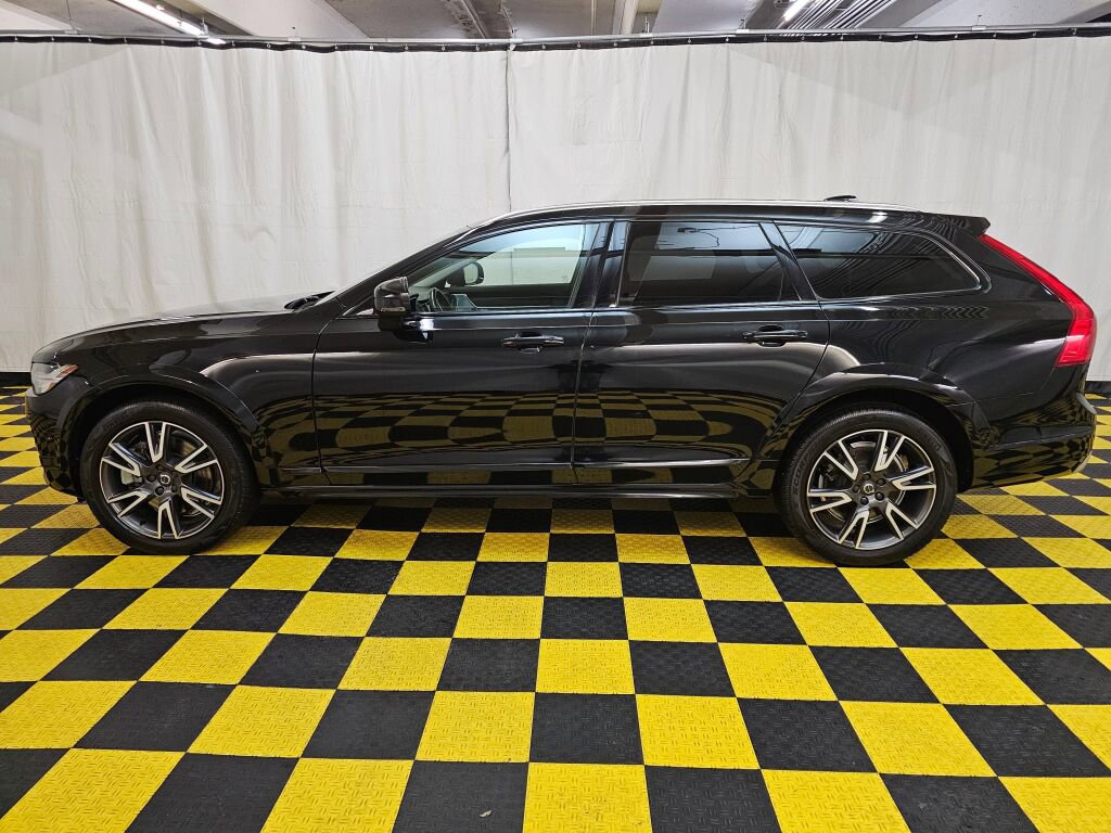 Used 2017 Volvo V90 T6 Cross Country image 6
