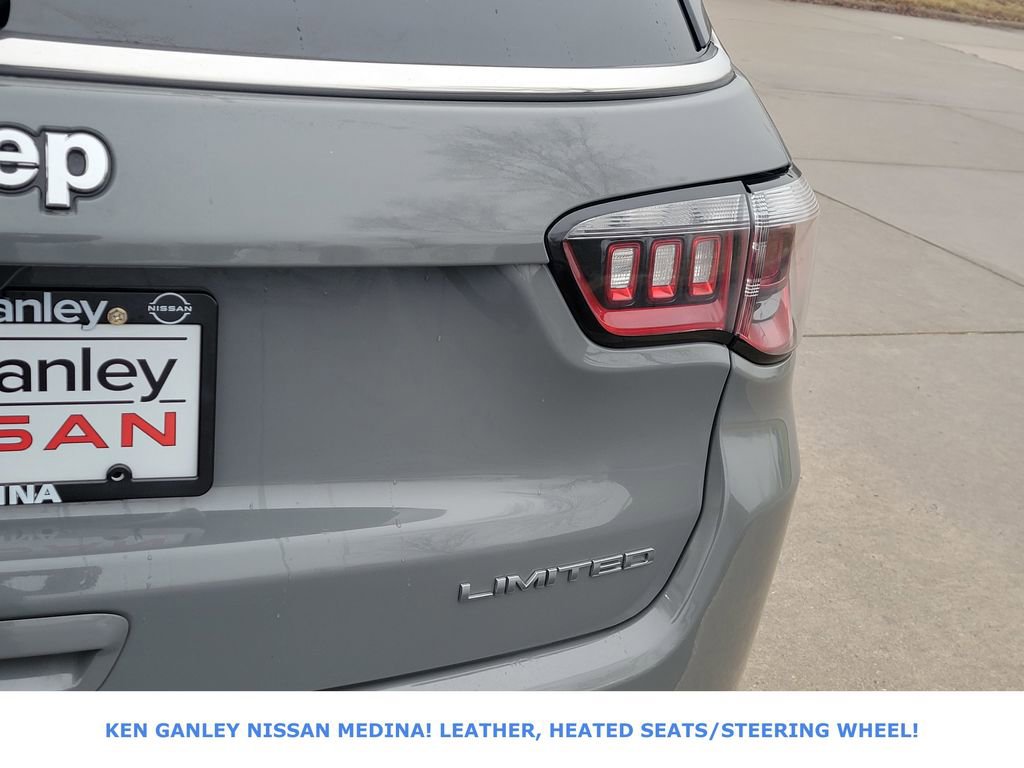 Used 2023 Jeep Compass Limited image 15