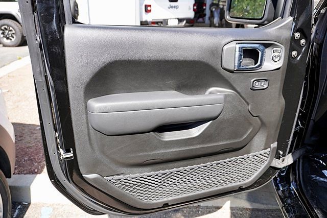 New 2025 Jeep Gladiator Sport S image 27