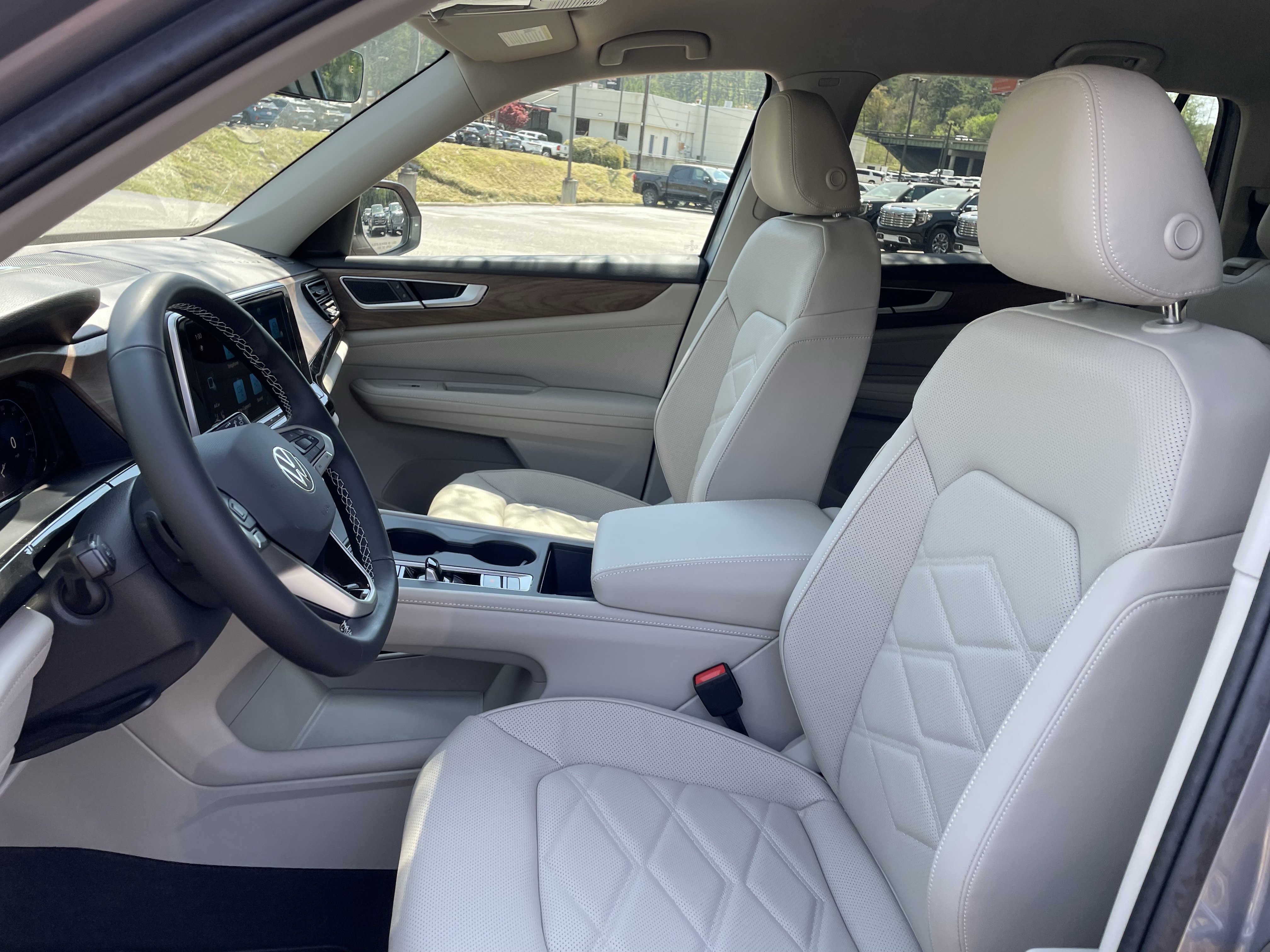 New 2026 Volkswagen Atlas SE image 14