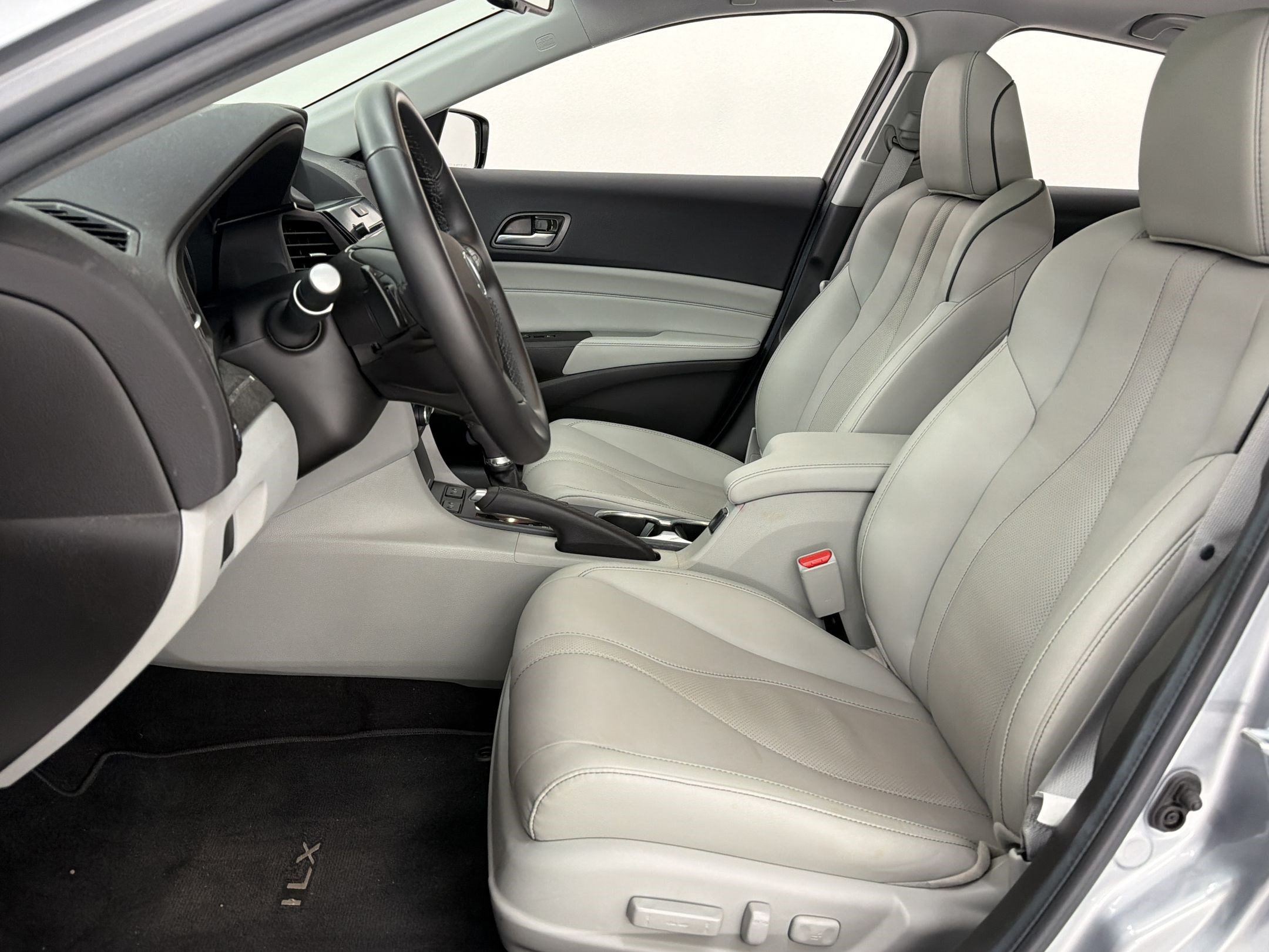 Used 2022 Acura ILX w/ Premium Package FWD image 5