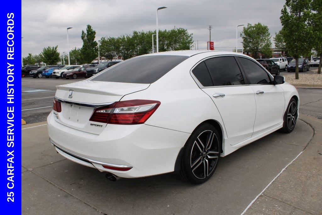 Used 2016 Honda Accord Sport image 7