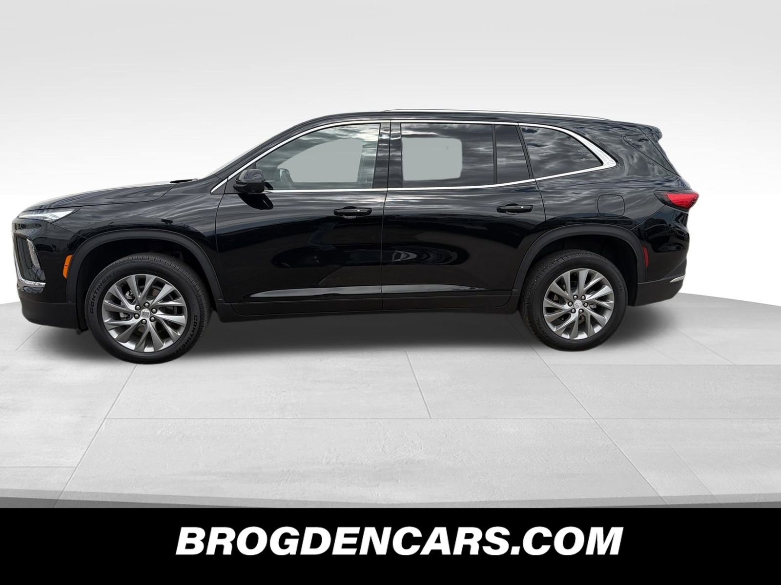 Used 2025 Buick Enclave Preferred image 5